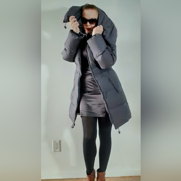 Danier down-filled winter coat/ jacket in grey - Picture 12 of 13